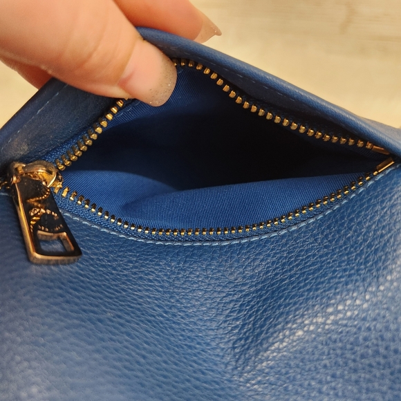 Coach Blue Pebble Leather Isabelle East West Hobo Shoulder / Crossbody Bag - Picture 9 of 16